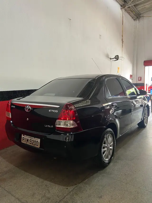 Carro Toyota Etios Sedan 2015 XLS 1.5 (Flex)