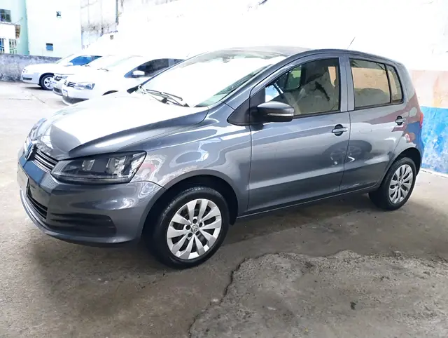Carro Volkswagen Fox 2017 1.0 MPI Trendline (Flex)