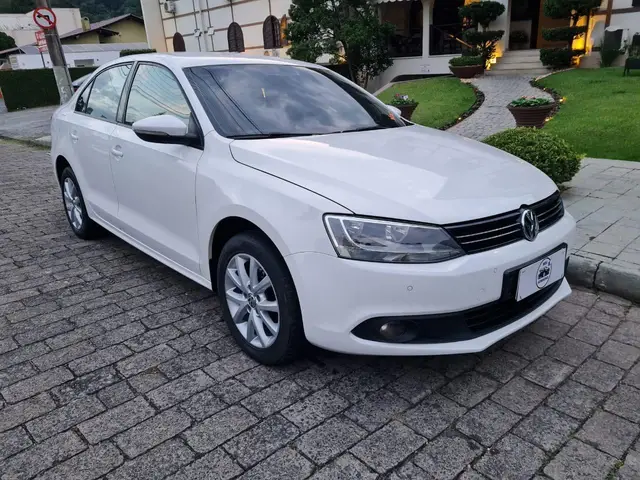 Carro Volkswagen Jetta 2012 2.0 Comfortline Tiptronic (Flex)
