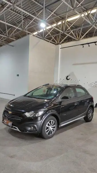 Carro Chevrolet Onix 2017 1.4 Activ SPE/4