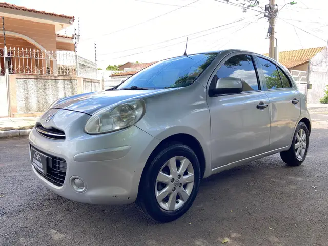 Carro Nissan March 2013 1.6 16V S (Flex)