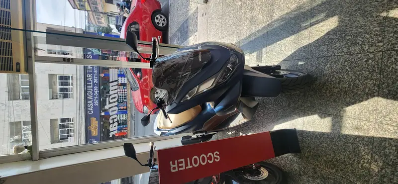 Honda PCX 160 DLX ABS