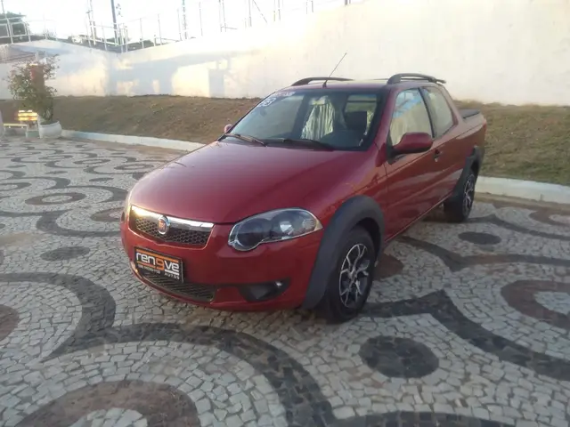 Carro Fiat Strada 2014 Trekking 1.6 16V (Flex) (Cabine Dupla)