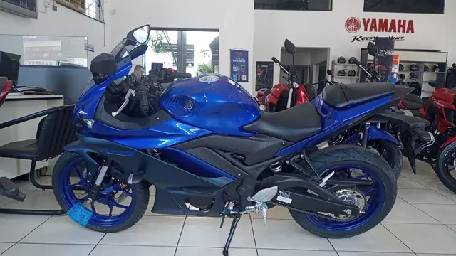 Carro Yamaha YZF R3 2025 ABS