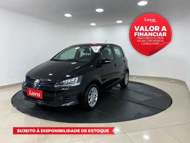 Carro Volkswagen Fox 2017 1.0 MPI Trendline (Flex)