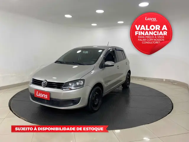 Carro Volkswagen Fox 2013 1.0 VHT (Flex) 4p