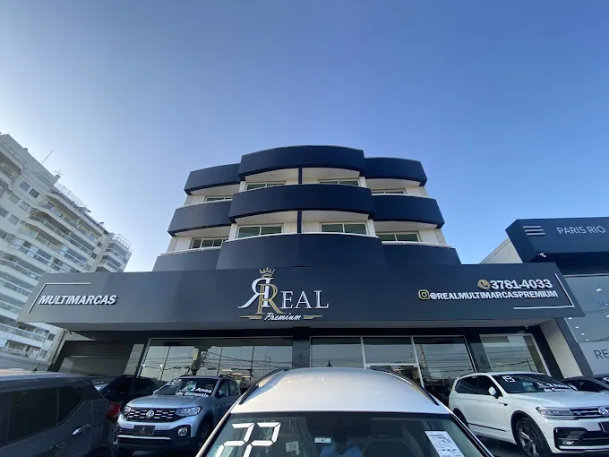 Fachada da loja Veículos à venda em Real Multimarcas Premium - Rio de Janeiro - RJ | Mobiauto