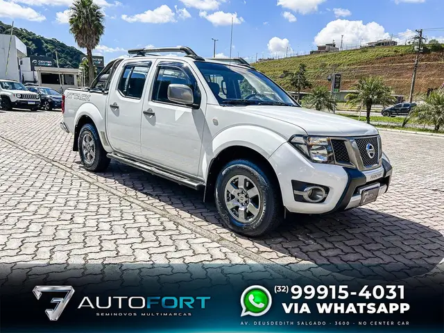 Carro Nissan Frontier 2015 2.5 TD CD 4x4 SV Attack (Aut)