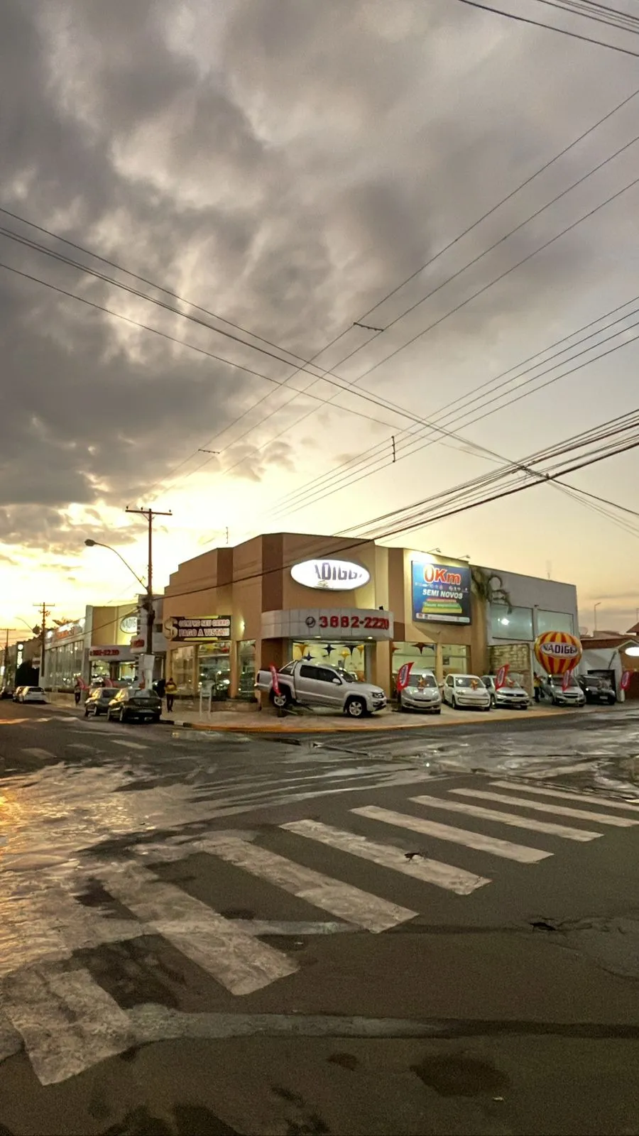 Fachada da loja Veículos à venda em Nadiggi Veiculos - Cosmópolis - SP | Mobiauto