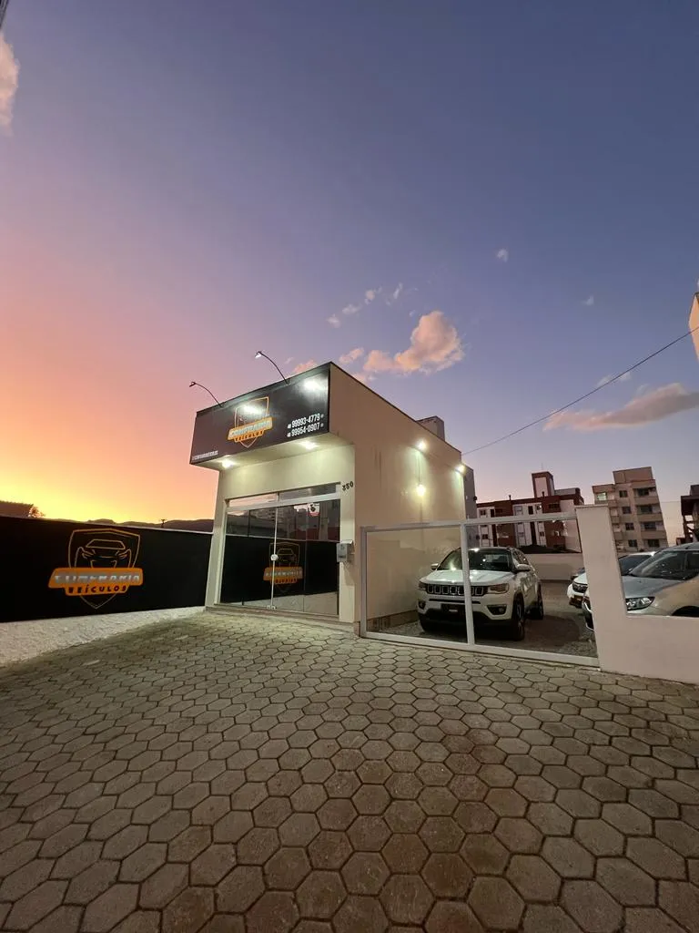 Fachada da loja CONFRARIA VEICULOS - Palhoça - SC
