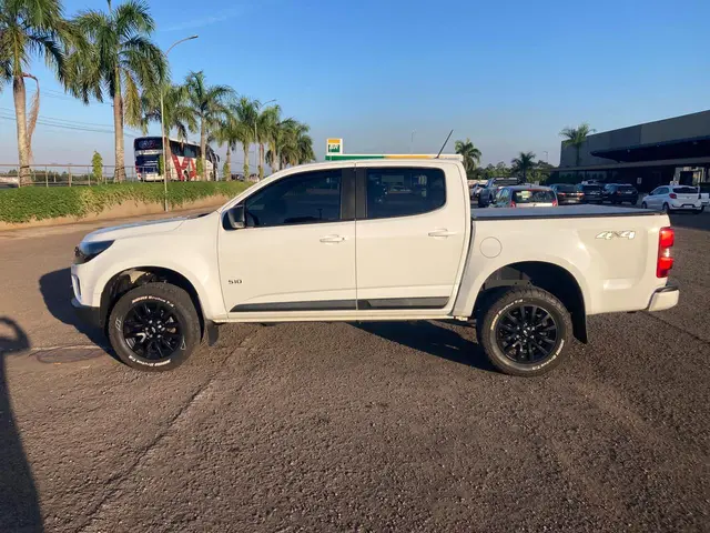 Carro Chevrolet S10 Cabine Dupla 2021 S10 2.8 CTDI LT 4WD (Diesel)