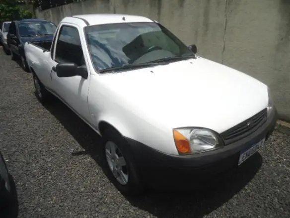 Carro Ford Courier 2010 L 1.6 (Flex)