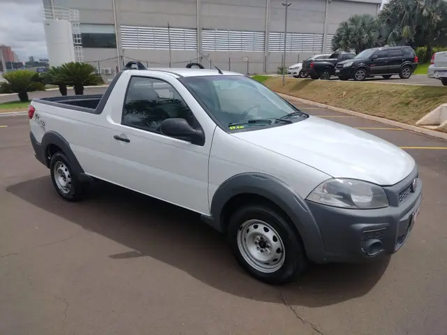Carro Fiat Strada 2016 Working 1.4 (Flex)