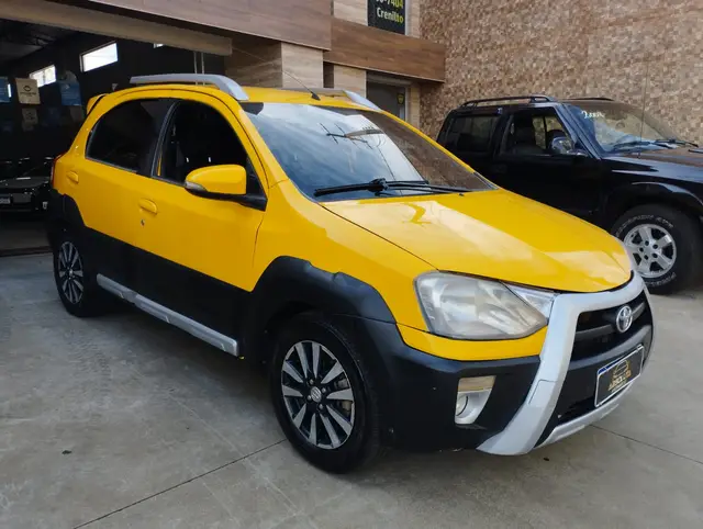 Carro Volkswagen Saveiro 2015 Trendline 1.6 MSI CS (Flex)
