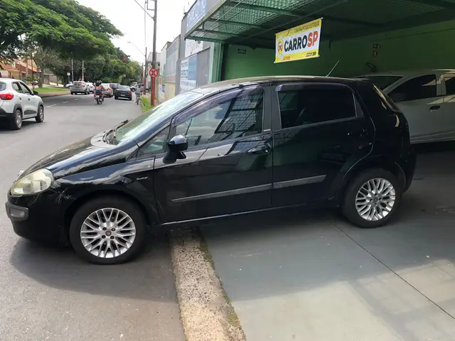Carro Fiat Punto 2013 Essence 1.6 16V Dualogic (Flex)