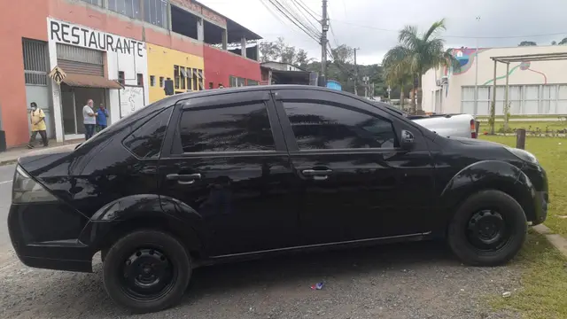 Carro Ford Fiesta Sedan 2012 1.0 Rocam (Flex)