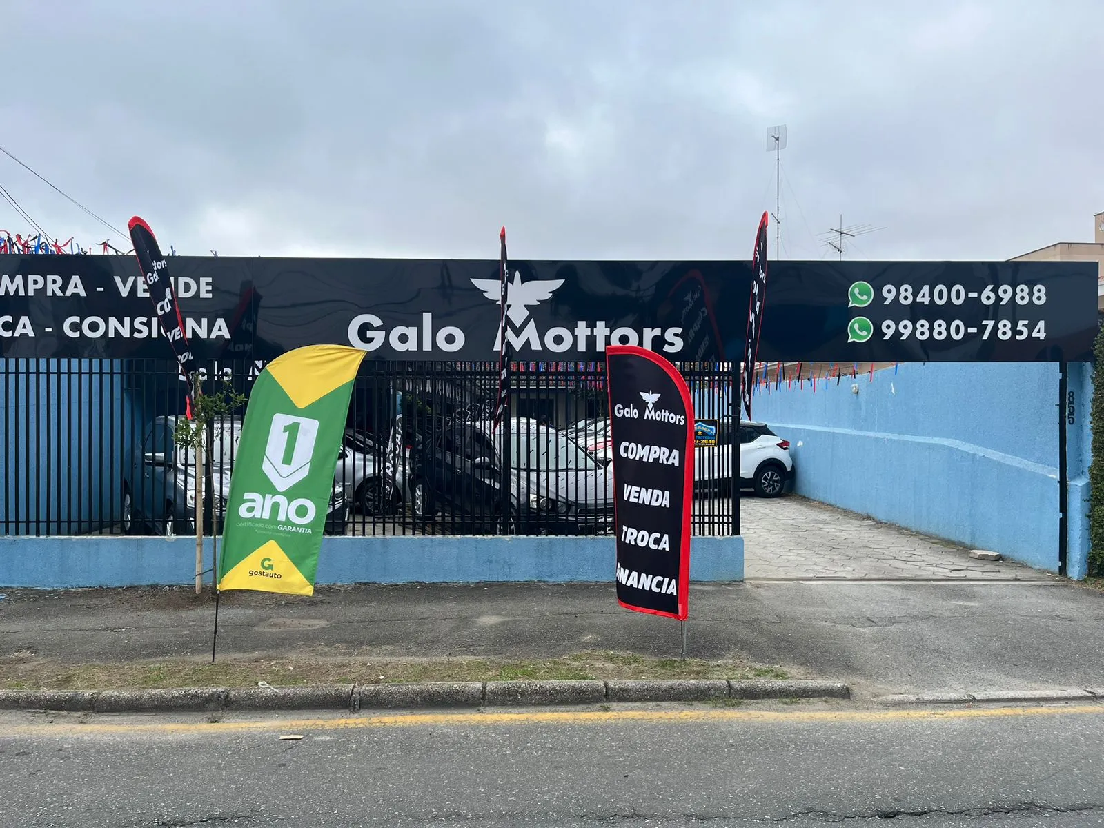 Fachada da loja Veículos à venda em GALO MOTTORS - Curitiba - PR | Mobiauto