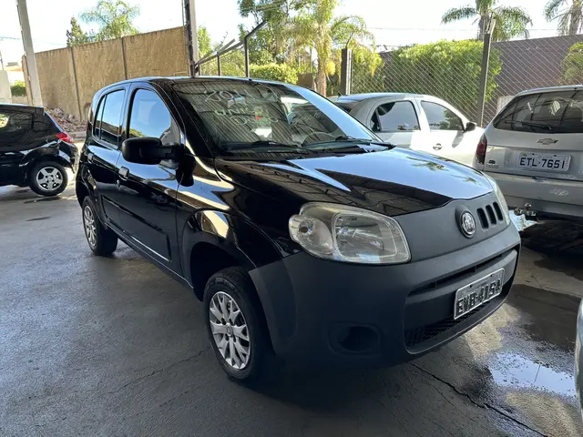Carro Fiat Uno 2012 Vivace Celeb. 1.0 8V (Flex) 4p