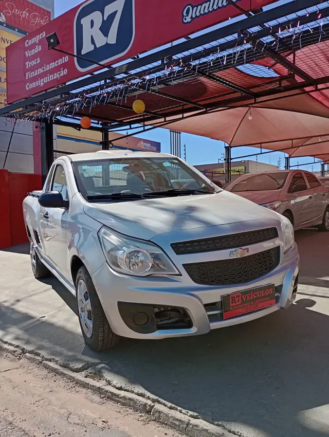 Carro Chevrolet Montana 2019 LS 1.4 (Flex)