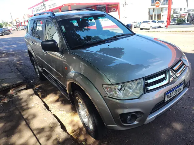 Carro Mitsubishi Pajero 2016 3.2 DI-D 4WD (Aut)