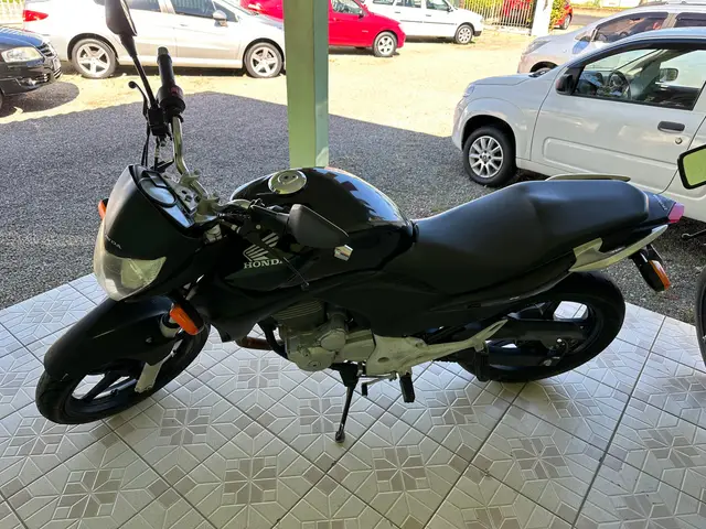 Carro Honda CB 300R 2011 (ABS)