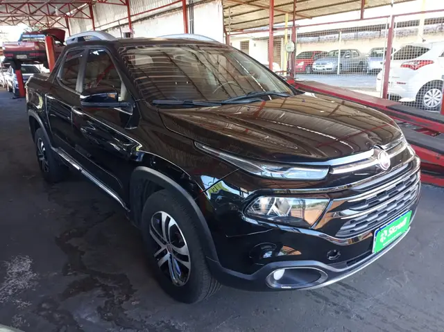 Carro Fiat Toro 2017 Freedom 2.0 diesel MT6 4x2