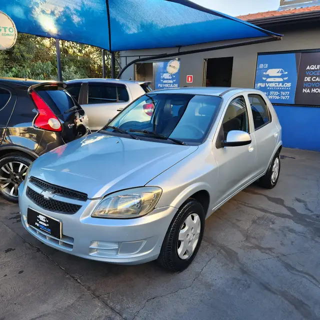Carro Chevrolet Celta 2013 LT 1.0 (Flex)