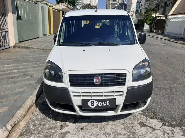 Carro Fiat Doblò 2020 Essence 1.8 16V (Flex)