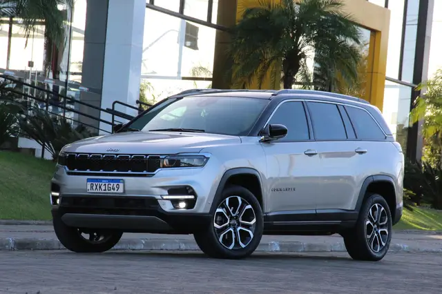 Carro Jeep Commander 2022 Limited TD380 Diesel 4x4 (Aut)