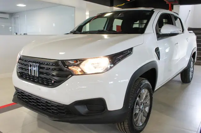 Carro Fiat Strada 2025 Freedom 1.3 Flex 8V CD