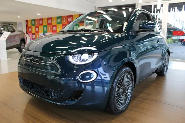 Carro Fiat 500e 2022 Icon elétrico (Aut)
