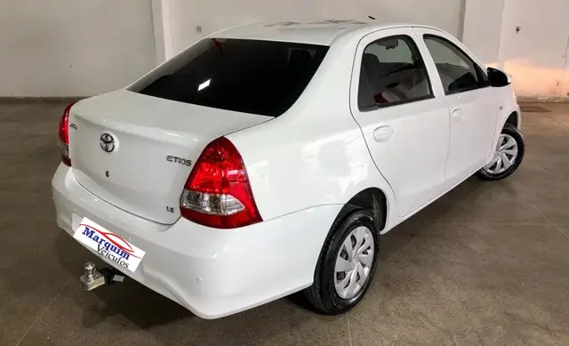 Carro Toyota Etios Sedan 2019 Platinum 1.5 (Aut) (Flex)