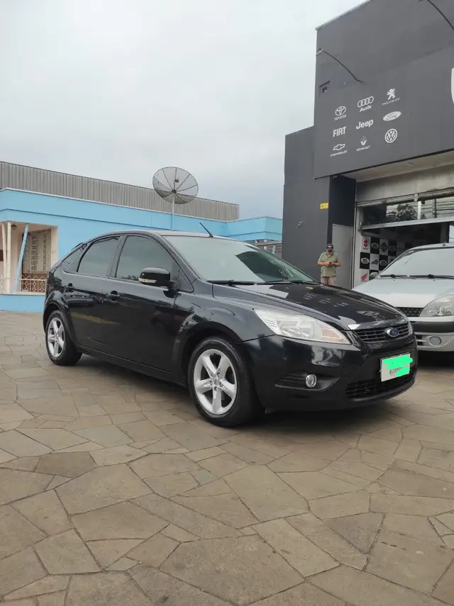 Carro Ford Focus Hatch 2011 GLX 1.6 16V (Flex)