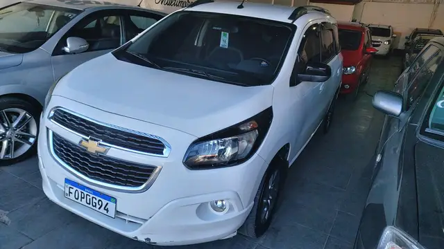Carro Chevrolet Spin 2018 Advantage 5S 1.8 (Flex) (Aut)