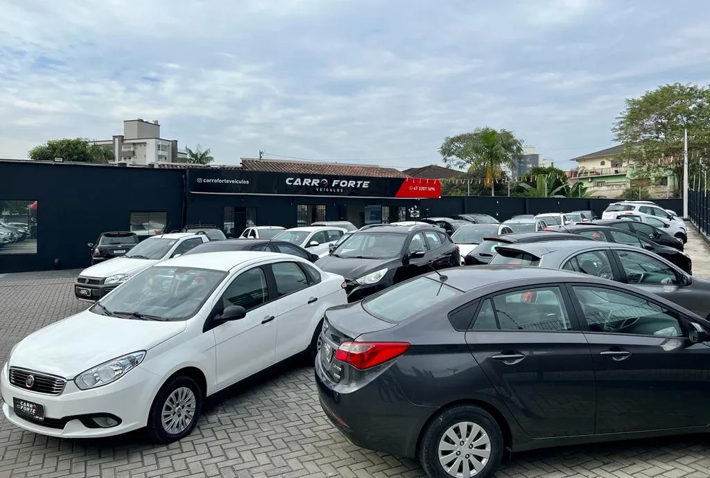 Fachada da loja CARRO FORTE VEICULOS  - Joinville - SC