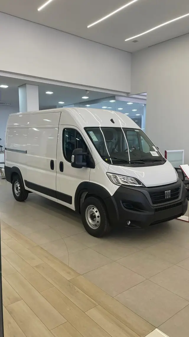 Carro Fiat Ducato 2023 2.2 TDI Cargo