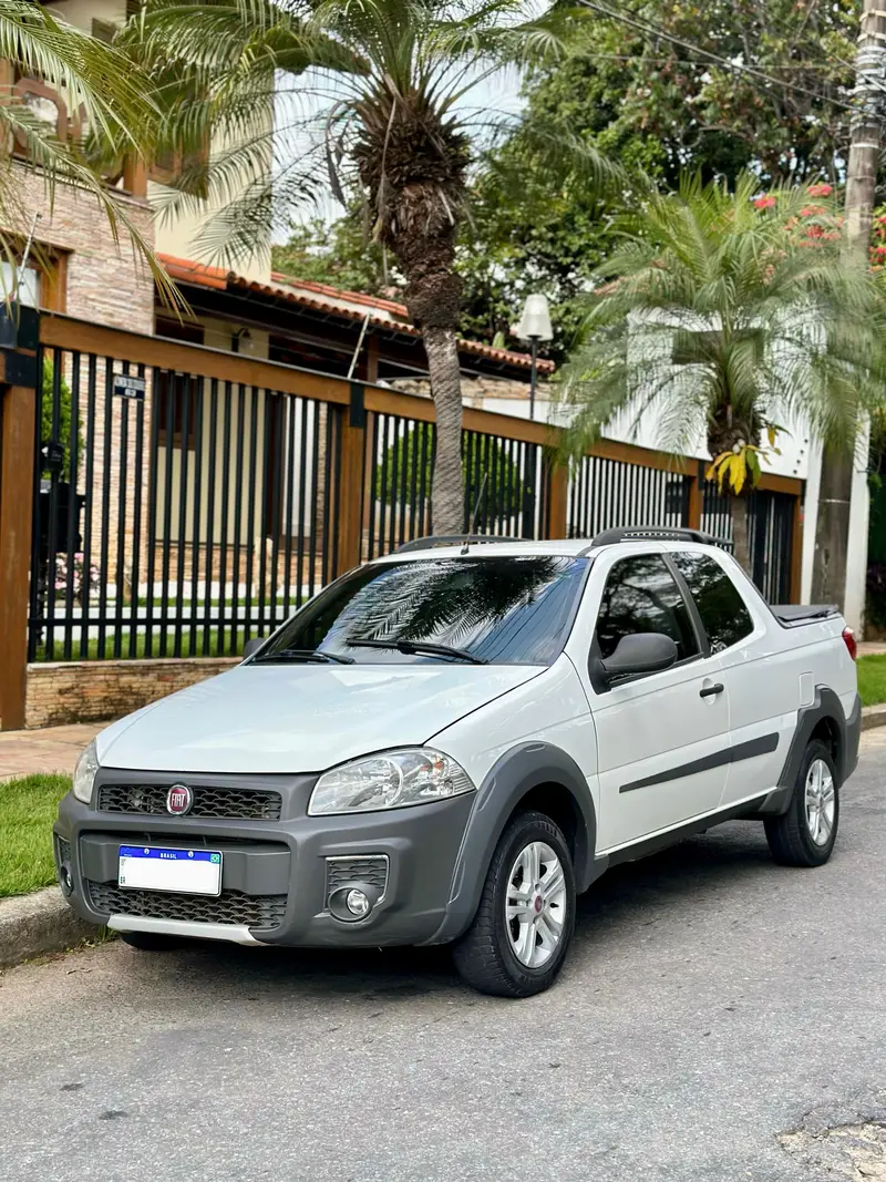 Fiat Strada Working 1.4 (Flex) (Cabine Dupla)