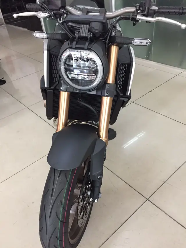 Carro Honda CB 650R 2023 (ABS)
