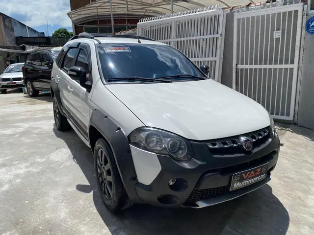 Carro Fiat Weekend 2016 Adventure Locker 1.8 8V (Flex)