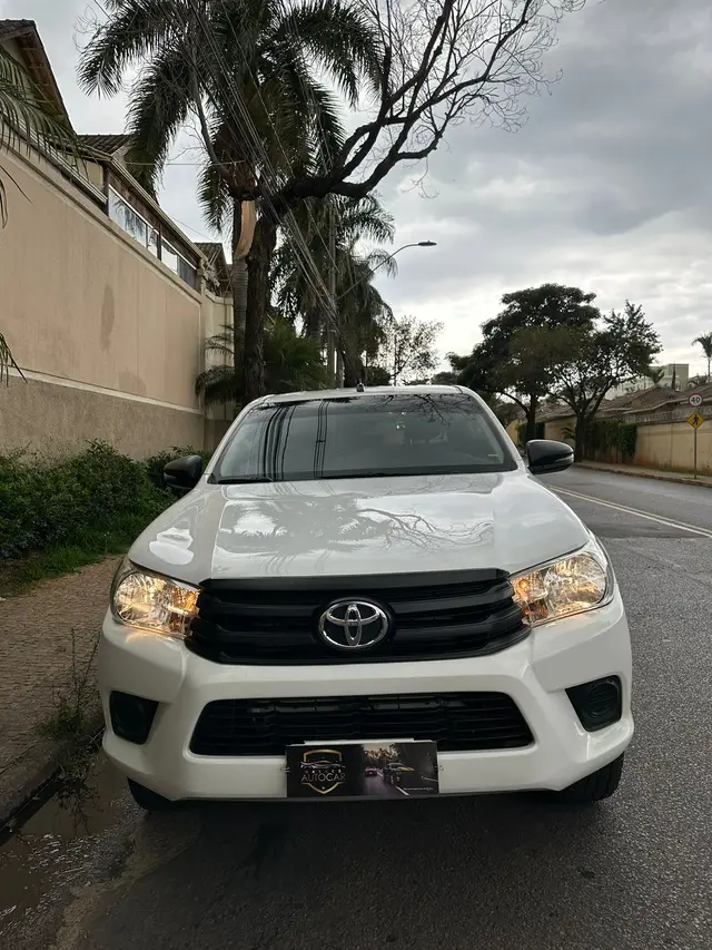 Carro Toyota Hilux Cabine Dupla 2020 Hilux 2.8 TDI CD STD Power Pack 4x4