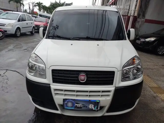 Fiat Doblò Essence 1.8 16V (Flex)