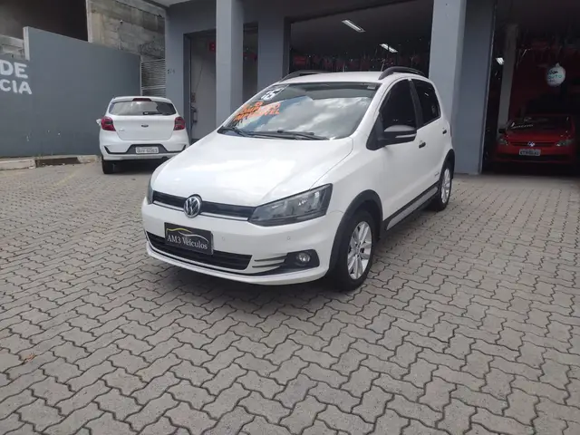 Carro Volkswagen Fox 2016 1.0 TEC Comfortline (Flex)