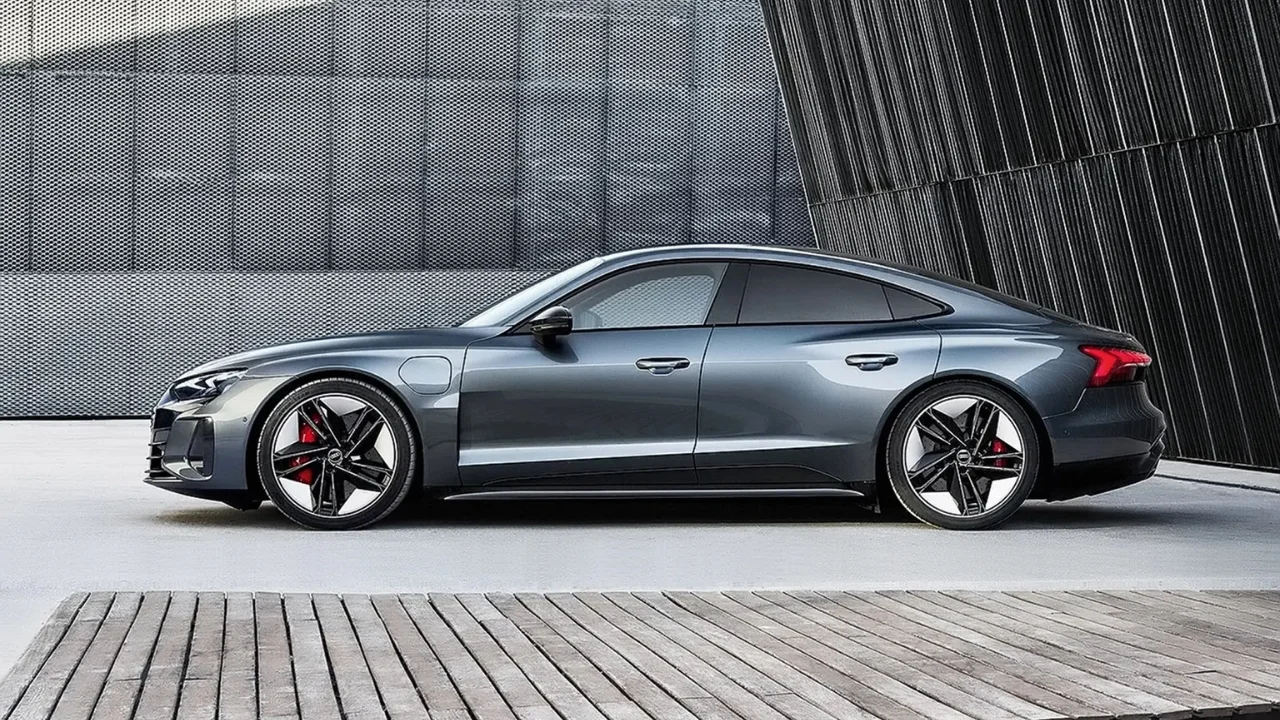 Audi e-tron GT (Elétrico)