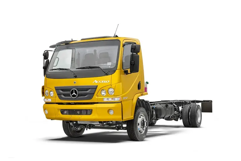 Mercedes-Benz Accelo 1017 4x2 2p (diesel) (E6)