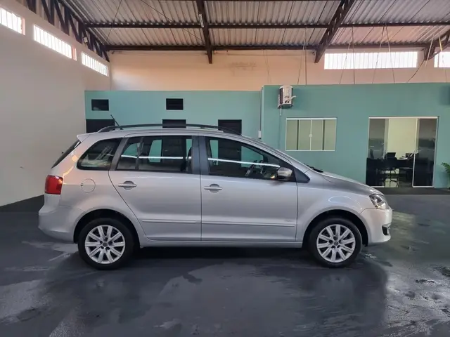 Carro Volkswagen SpaceFox 2013 1.6 8V (Flex)