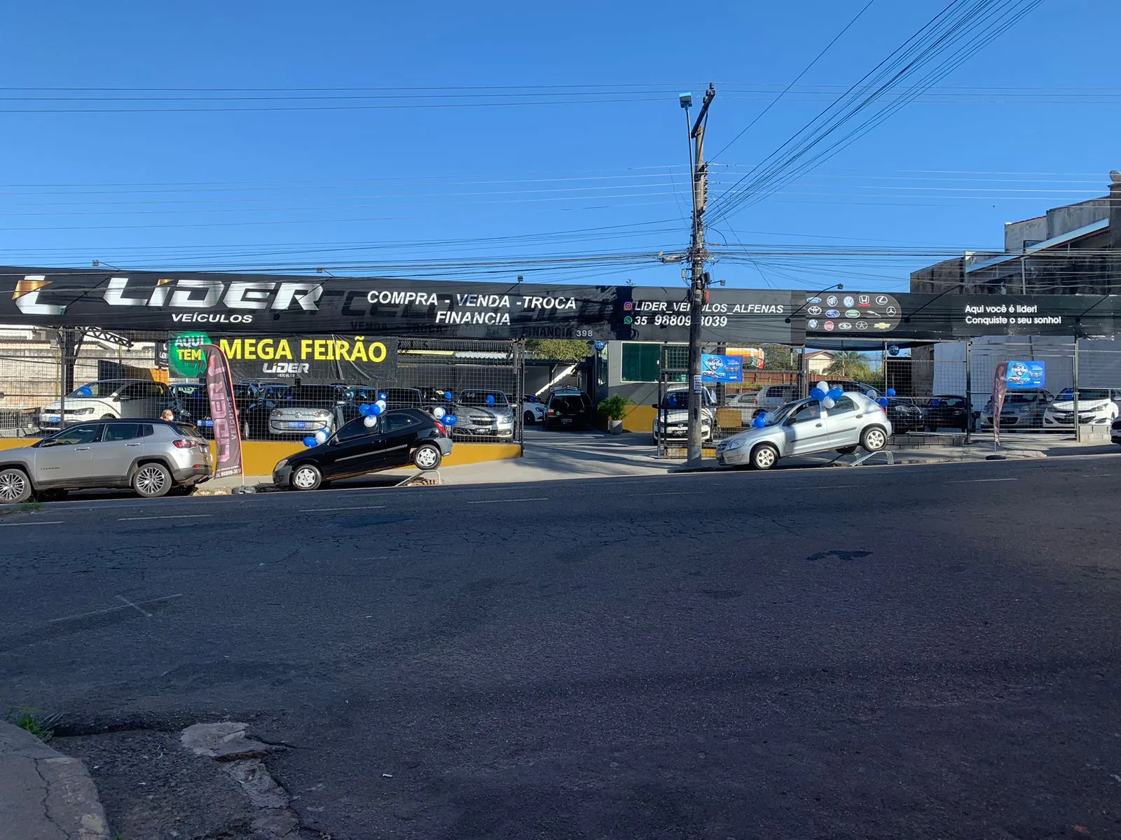 Fachada da loja Veículos à venda em LIDER VEICULOS - Alfenas - MG | Mobiauto
