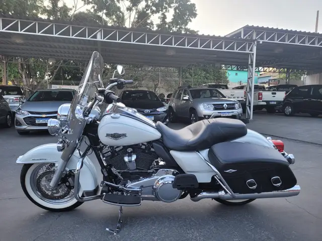 Carro Harley-Davidson Touring 2017 Road King Classic