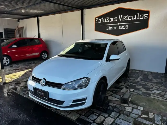 Carro Volkswagen Golf 2015 Comfortline 1.4 TSi
