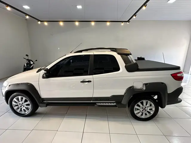 Carro Fiat Strada 2016 Adventure 1.8 16V (Flex) (Cabine Dupla)