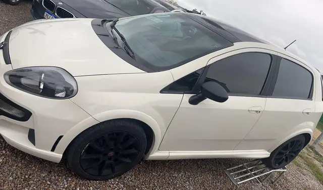 Carro Fiat Punto 2017 BlackMotion 1.8 16V Dualogic (Flex)